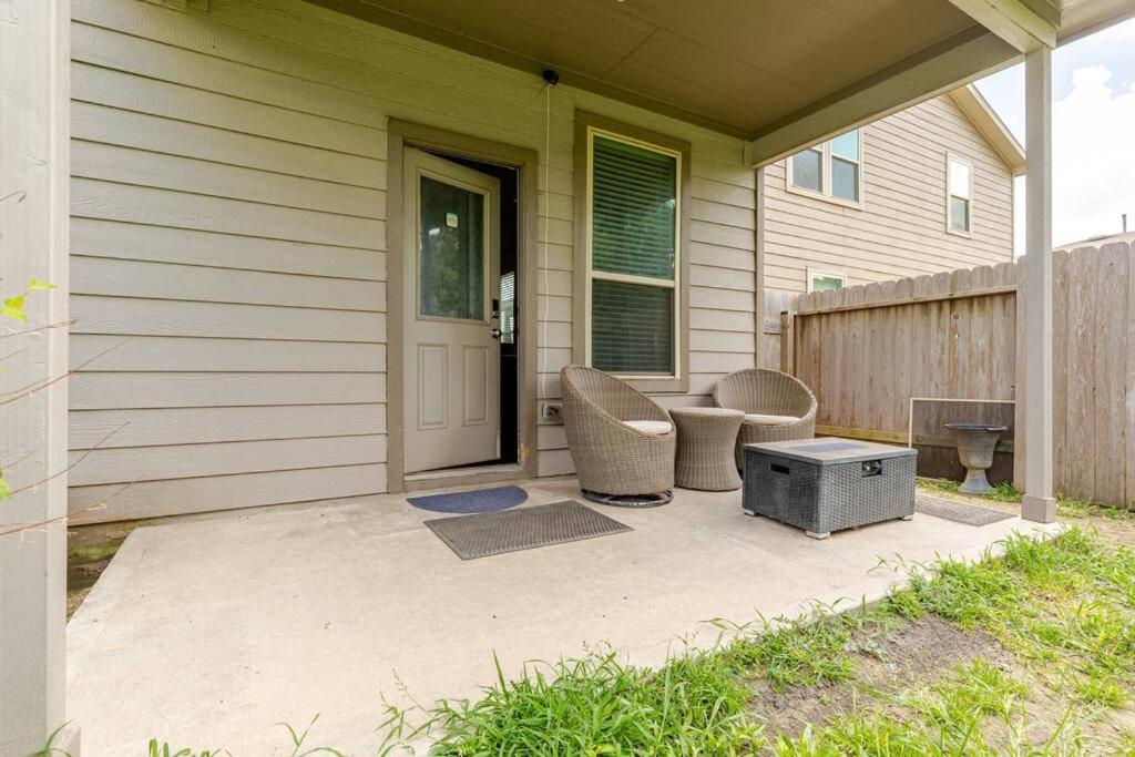 N-E-G House - Near David Wayne Hooks Airport Villa Houston Luaran gambar