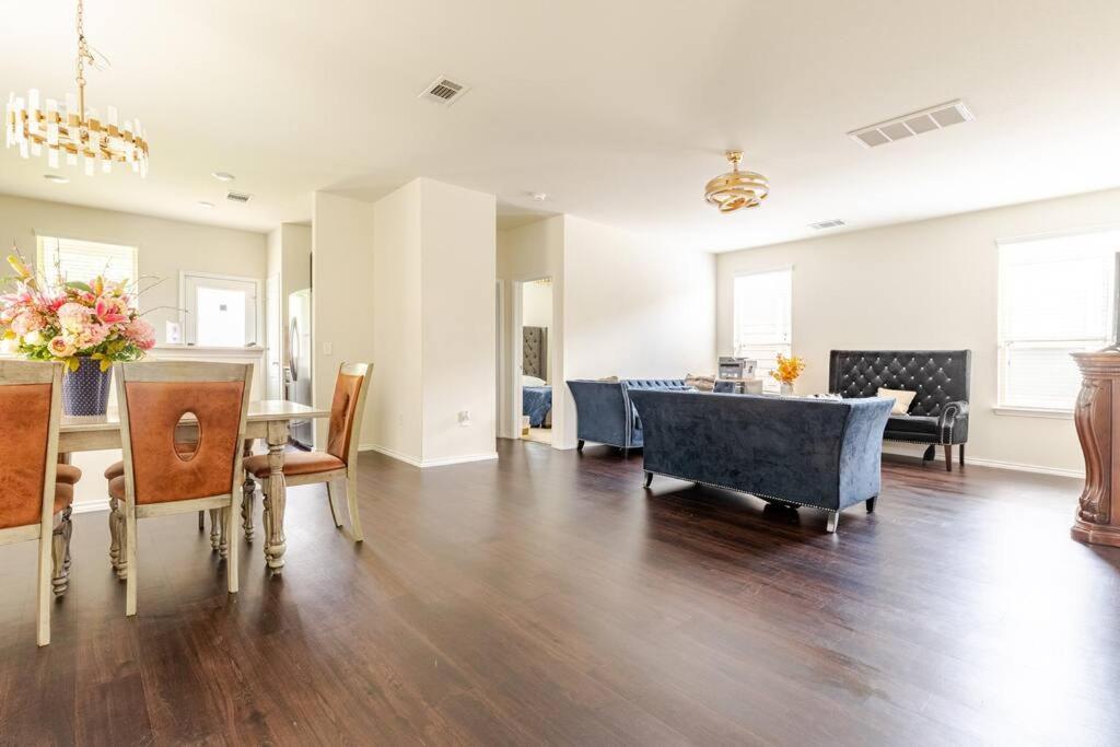 N-E-G House - Near David Wayne Hooks Airport Villa Houston Luaran gambar